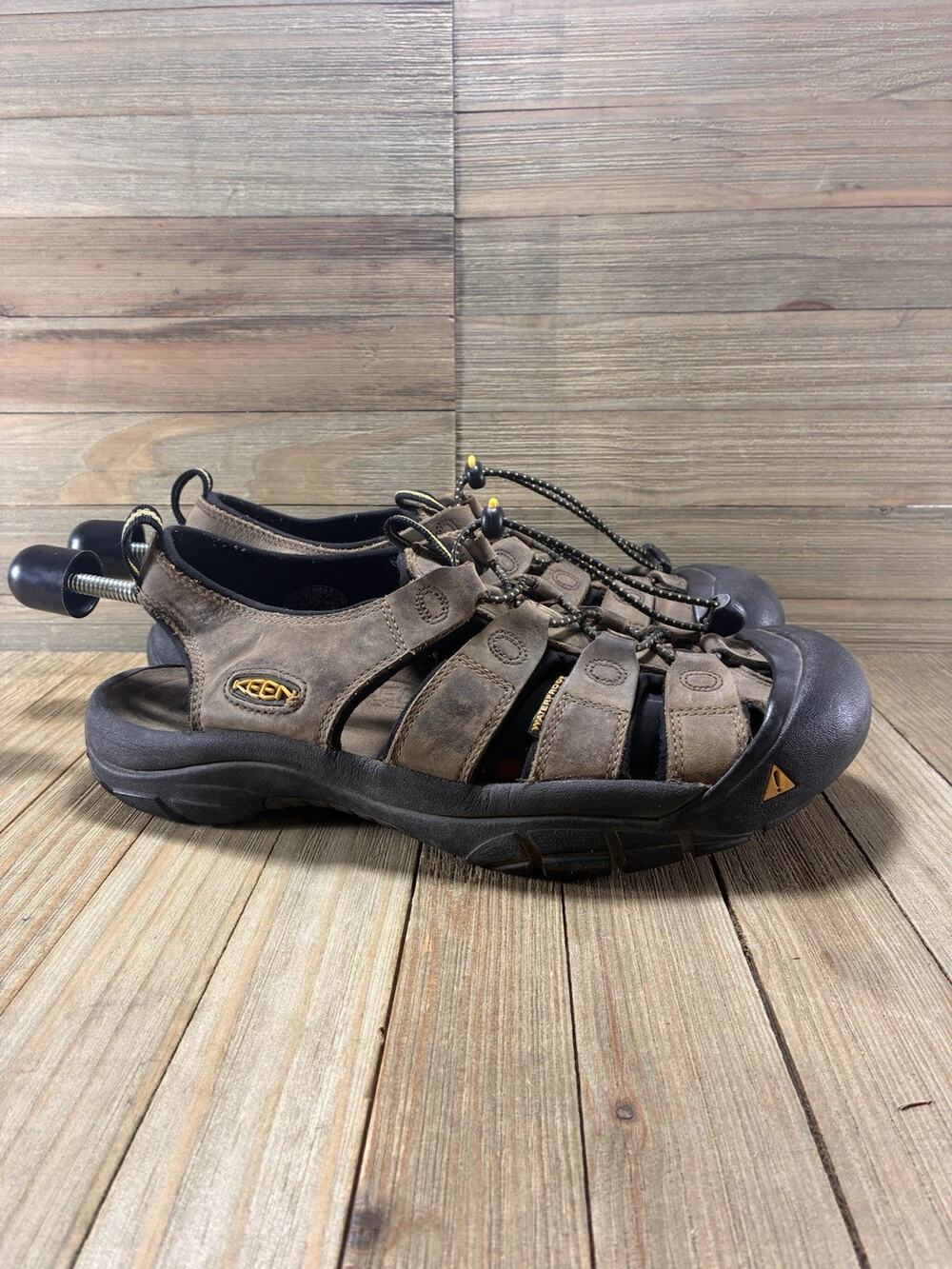 Keen Newport H2 Sandals Mens Size 10.5 Waterproof Brown Leather Hiking Gorpcore